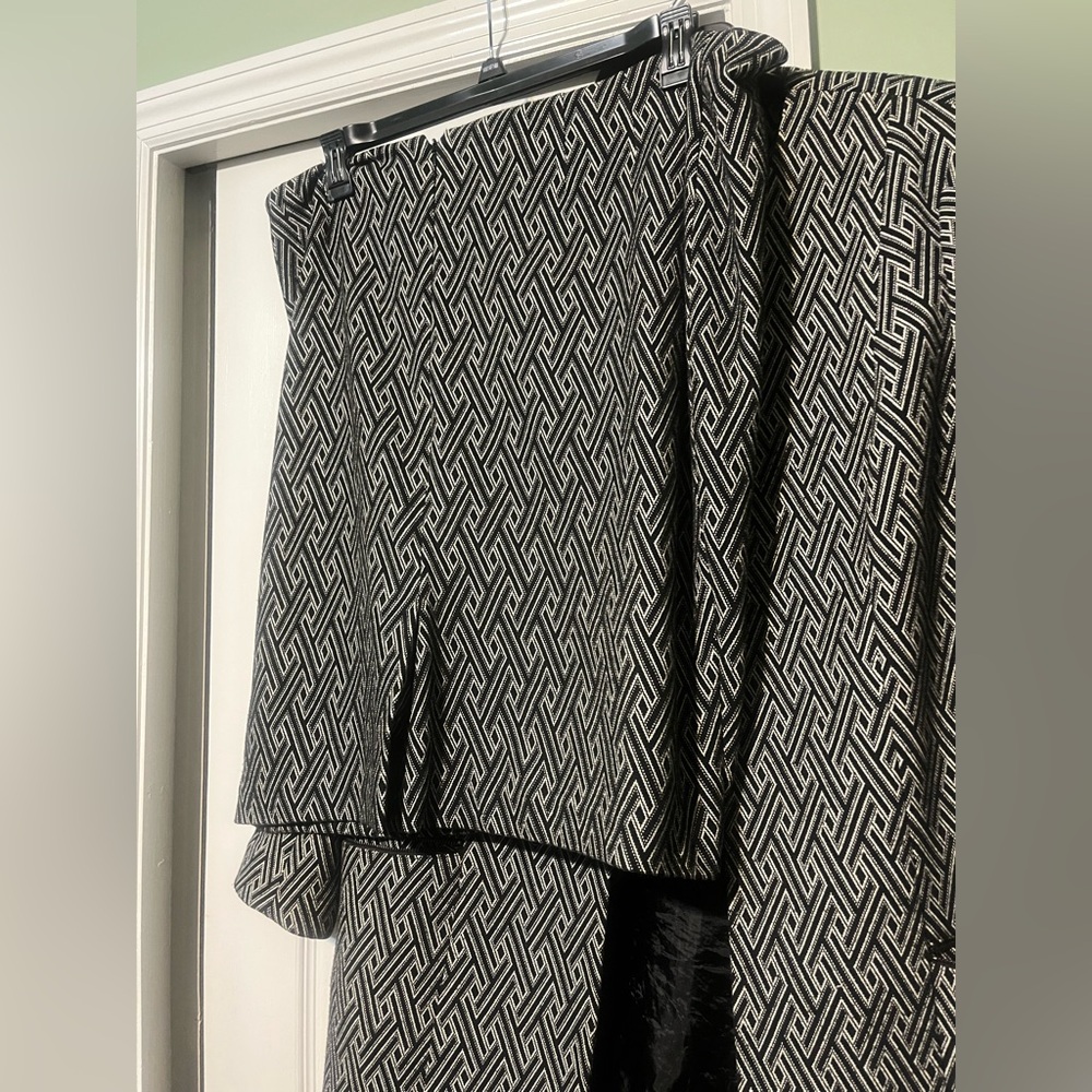Kasper Black and White Geometric Midi Skirt size 16 with XL Jacket - Picture 7 of 7